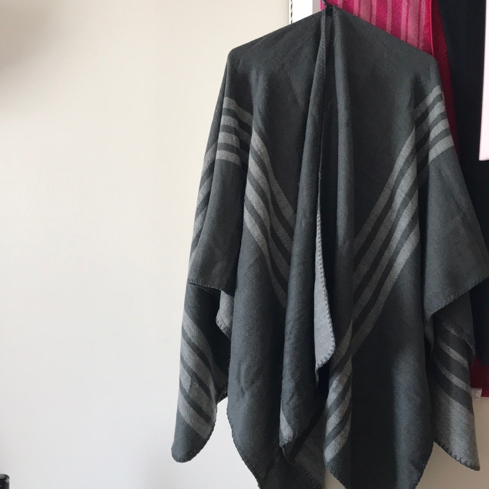 BB Dakota Poncho